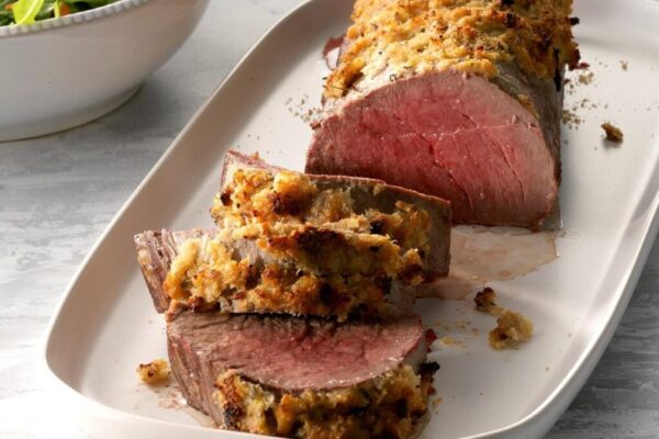 Horseradish-Encrusted Beef Tenderloin